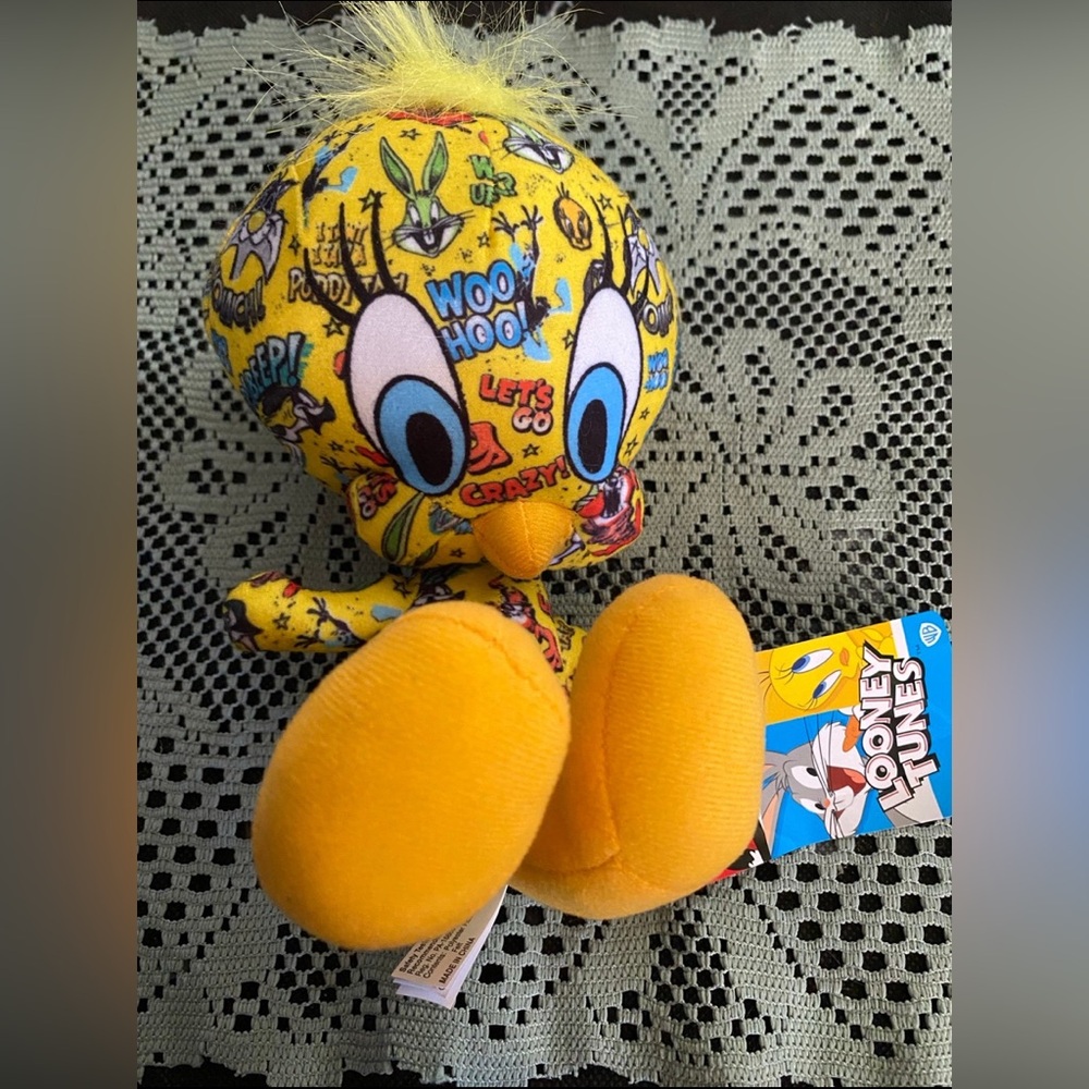 NWT Looney Tunes Tweety Bird Plush 7 inches
